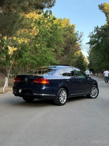 Volkswagen Passat-5