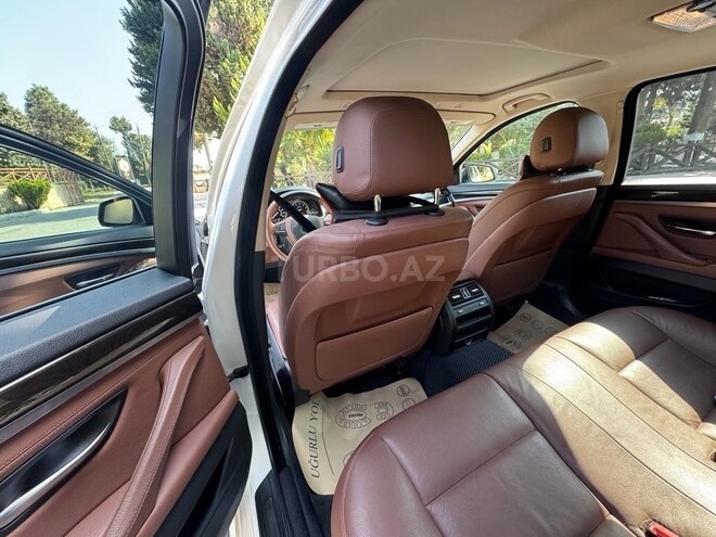 BMW 528-9