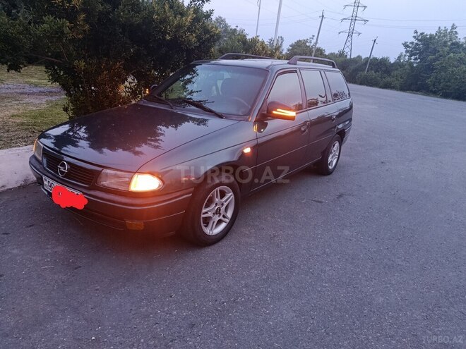Opel Astra-2