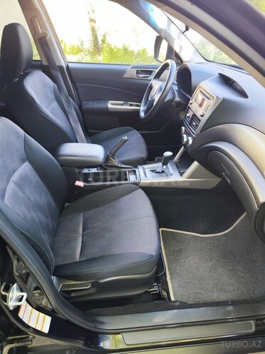 Subaru Forester-11