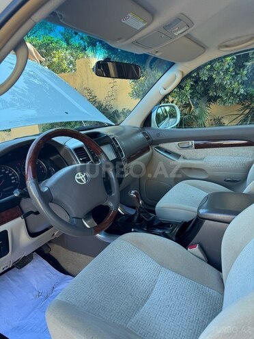 Toyota Land Cruiser Prado-9