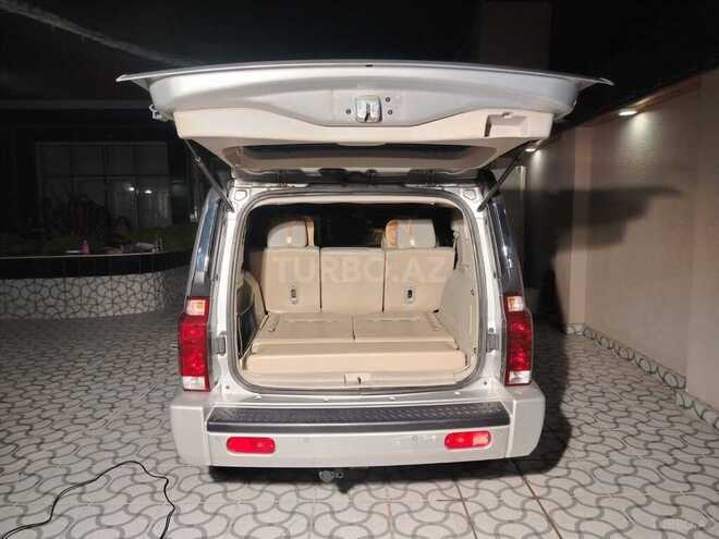 Jeep Commander-6