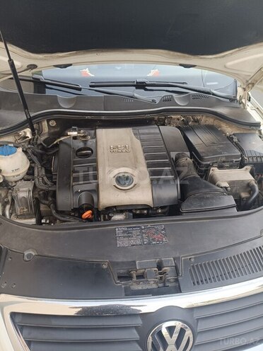 Volkswagen Passat-5