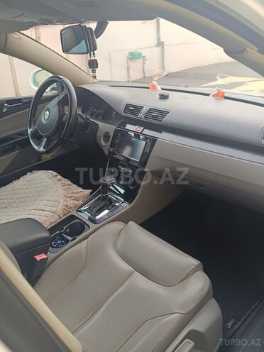 Volkswagen Passat-4