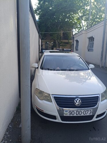 Volkswagen Passat-2