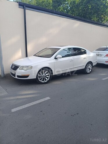 Volkswagen Passat-11