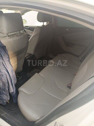 Volkswagen Passat-9