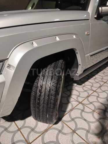 Jeep Commander-14