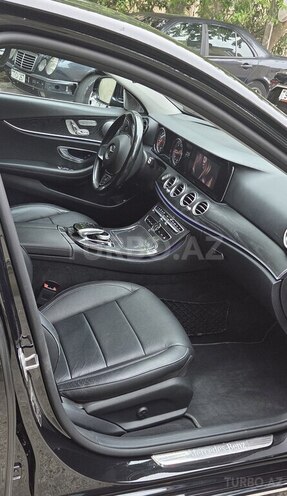 Mercedes E 220 d-19
