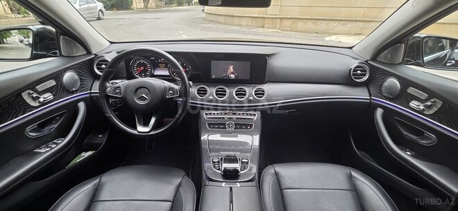 Mercedes E 220 d-15