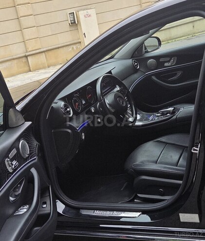 Mercedes E 220 d-16