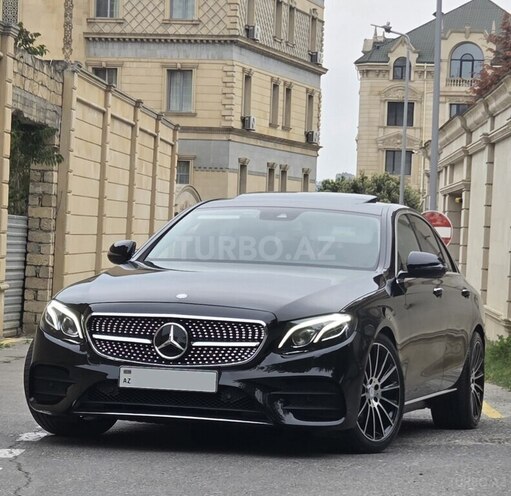 Mercedes E 220 d-1