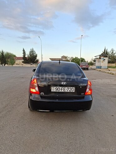 Hyundai Accent-3