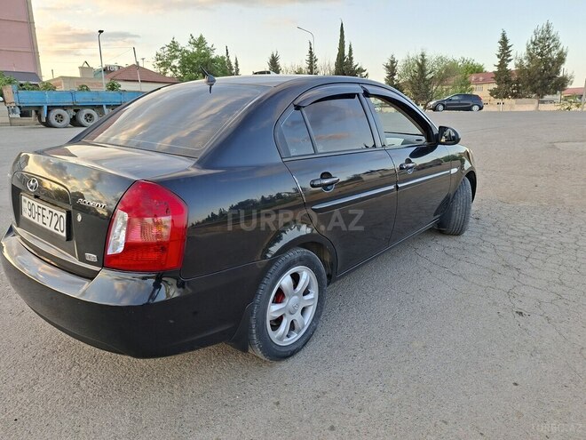 Hyundai Accent-9