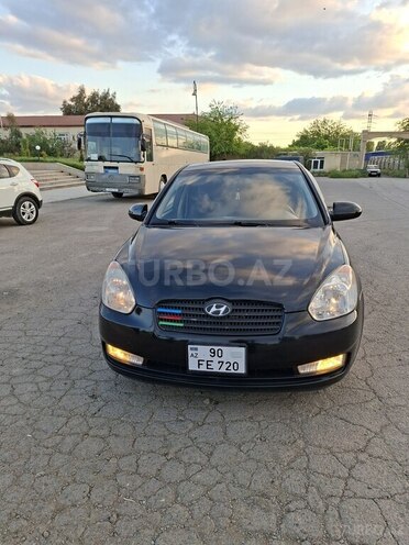 Hyundai Accent-10