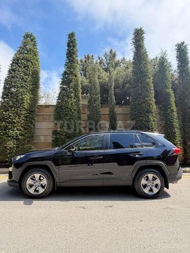 Toyota RAV4-4