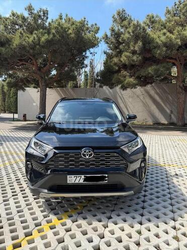 Toyota RAV4-1