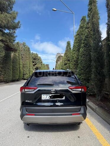 Toyota RAV4-2