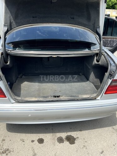 Mercedes E 280 4MATIC-9