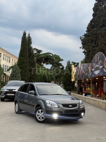 Kia Rio-5