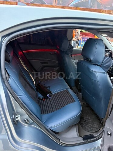 Kia Rio-13