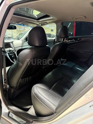 Hyundai Sonata-18
