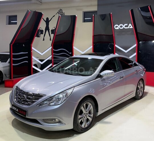 Hyundai Sonata-1