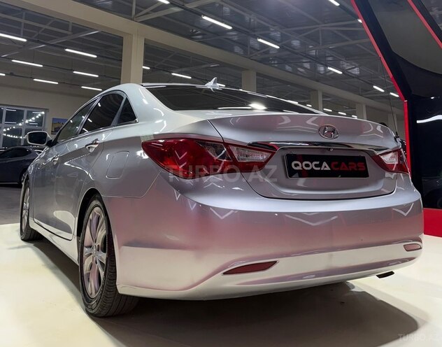 Hyundai Sonata-9