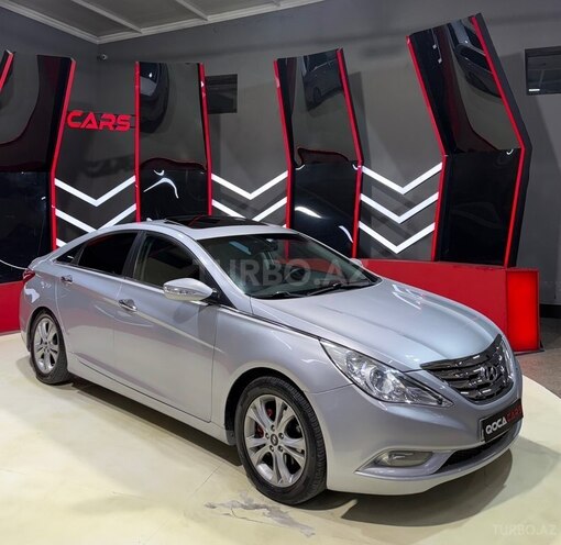 Hyundai Sonata-2