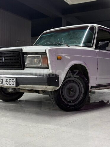 LADA (VAZ) 2107-2