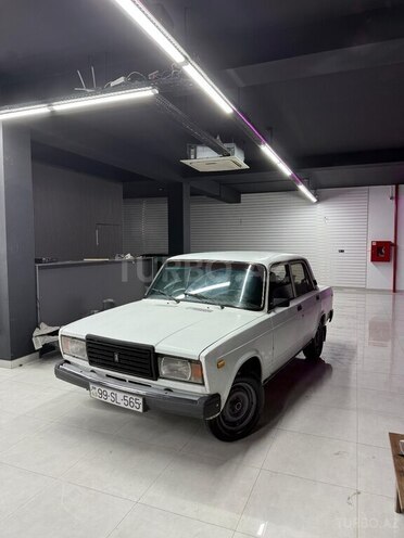 LADA (VAZ) 2107-1