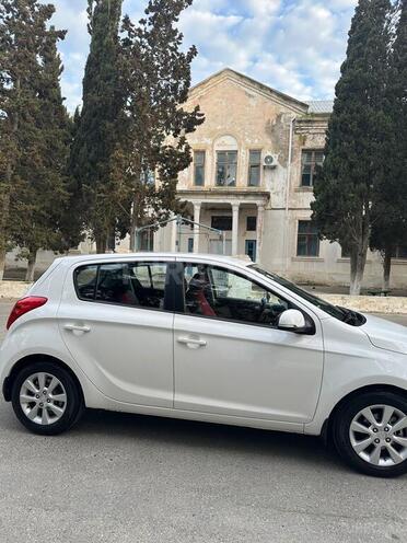 Hyundai i20-3