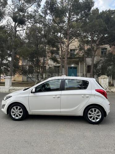 Hyundai i20-4