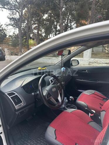 Hyundai i20-11
