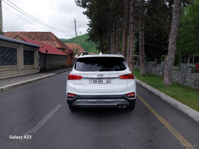 Hyundai Santa Fe-4