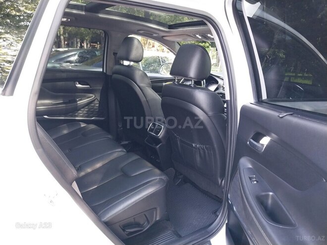 Hyundai Santa Fe-12