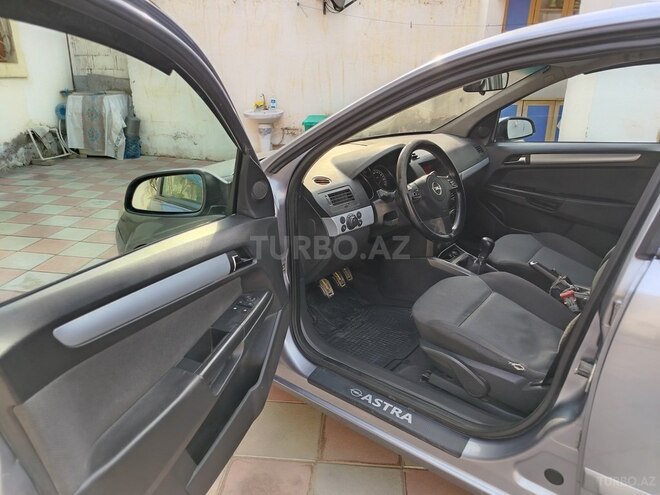 Opel Astra-12