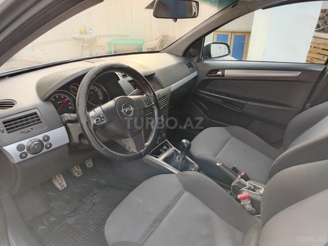 Opel Astra-11