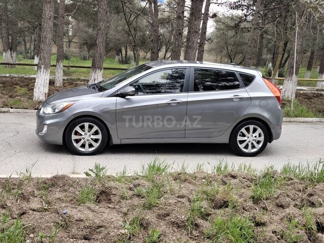 Hyundai Accent-5