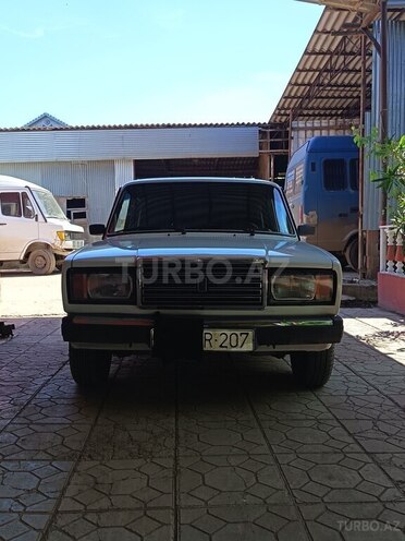 LADA (VAZ) 2107-1