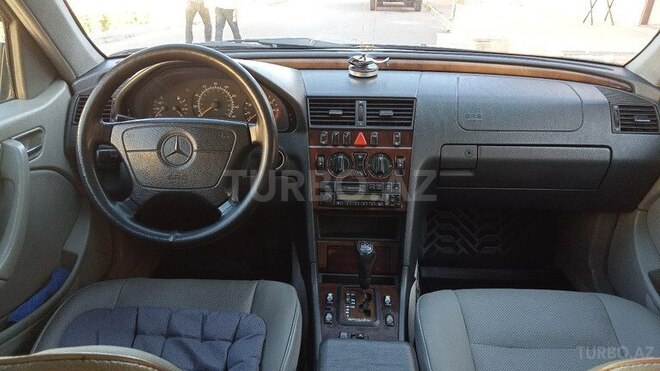 Mercedes C 230-3