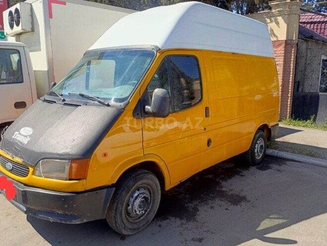 Ford Transit-2