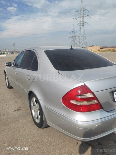 Mercedes E 270-6