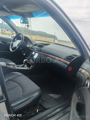 Mercedes E 270-10