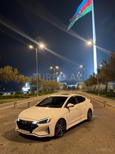 Hyundai Elantra-19