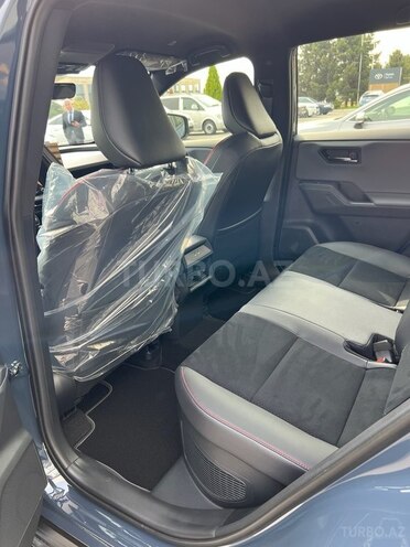 Toyota RAV4-13