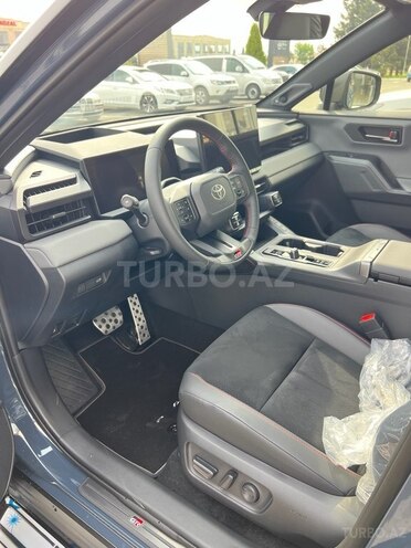 Toyota RAV4-9
