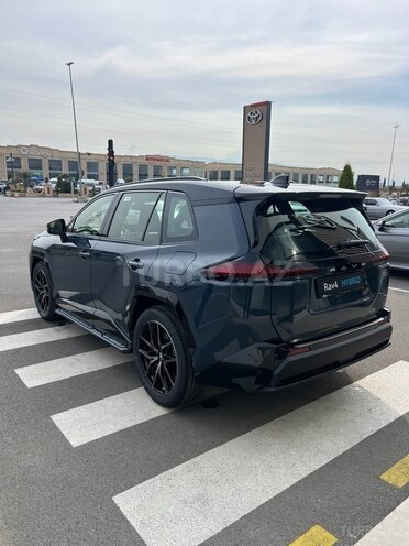 Toyota RAV4-4