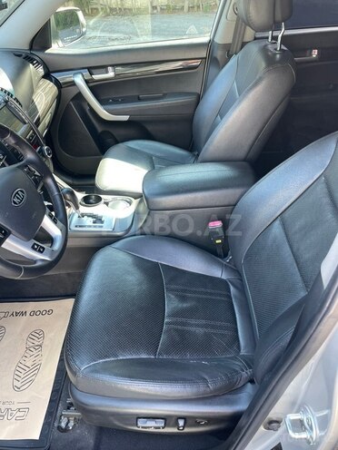 Kia Sorento-10