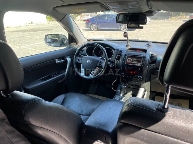 Kia Sorento-11